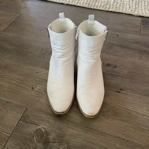 White faux snake skin booties
